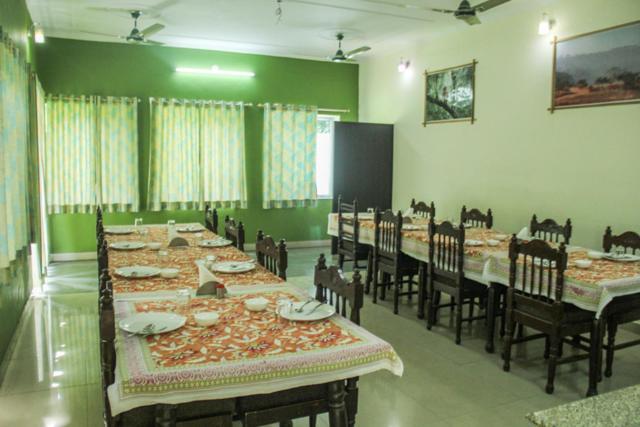 Ranthambhore Vatika Resort Sawai Madhopur Exterior photo
